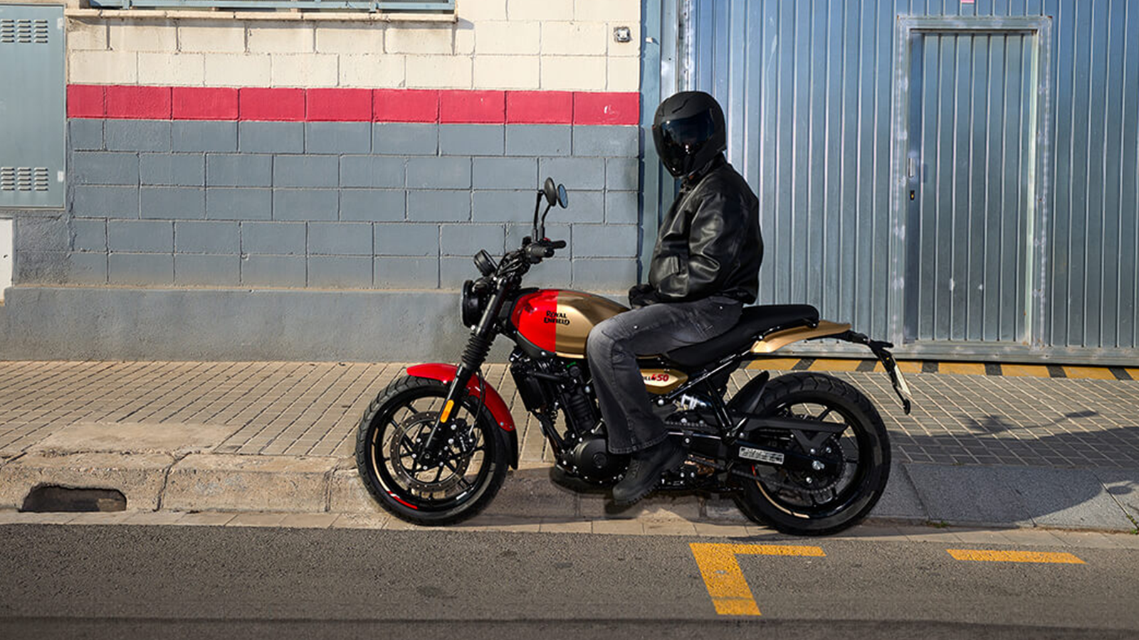 Royal Enfield Guerrilla 450 b